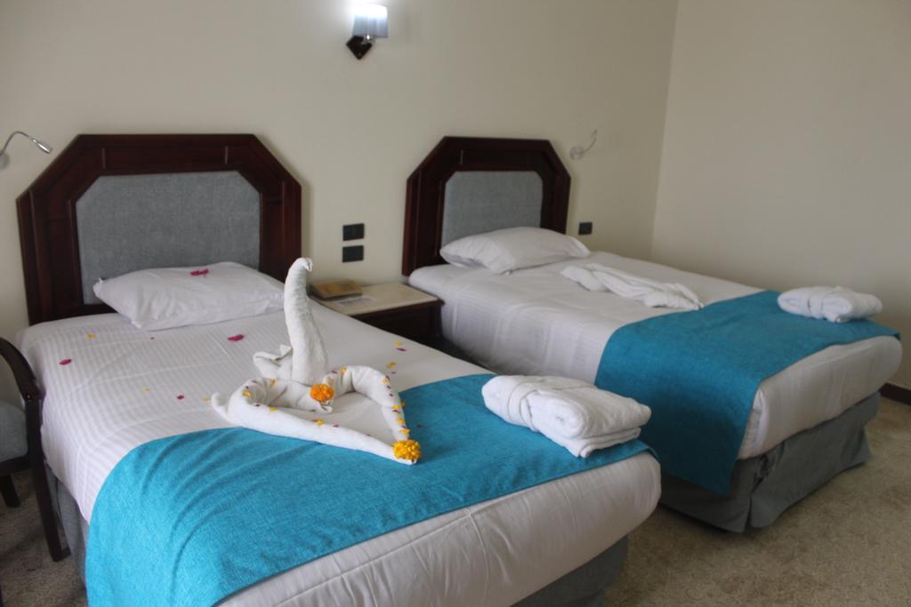 Golden 5 Diamond Beach Hotel & Resort Hurghada Exterior photo